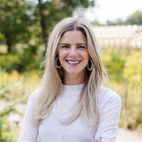 Portrait of Andrea Woodside.