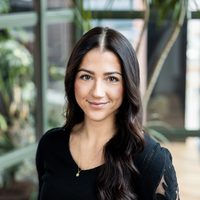 Portrait of Mackenzie Longo.